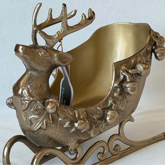 Gold Reindeer Sleigh Wine Holder - Picture 5 of 13